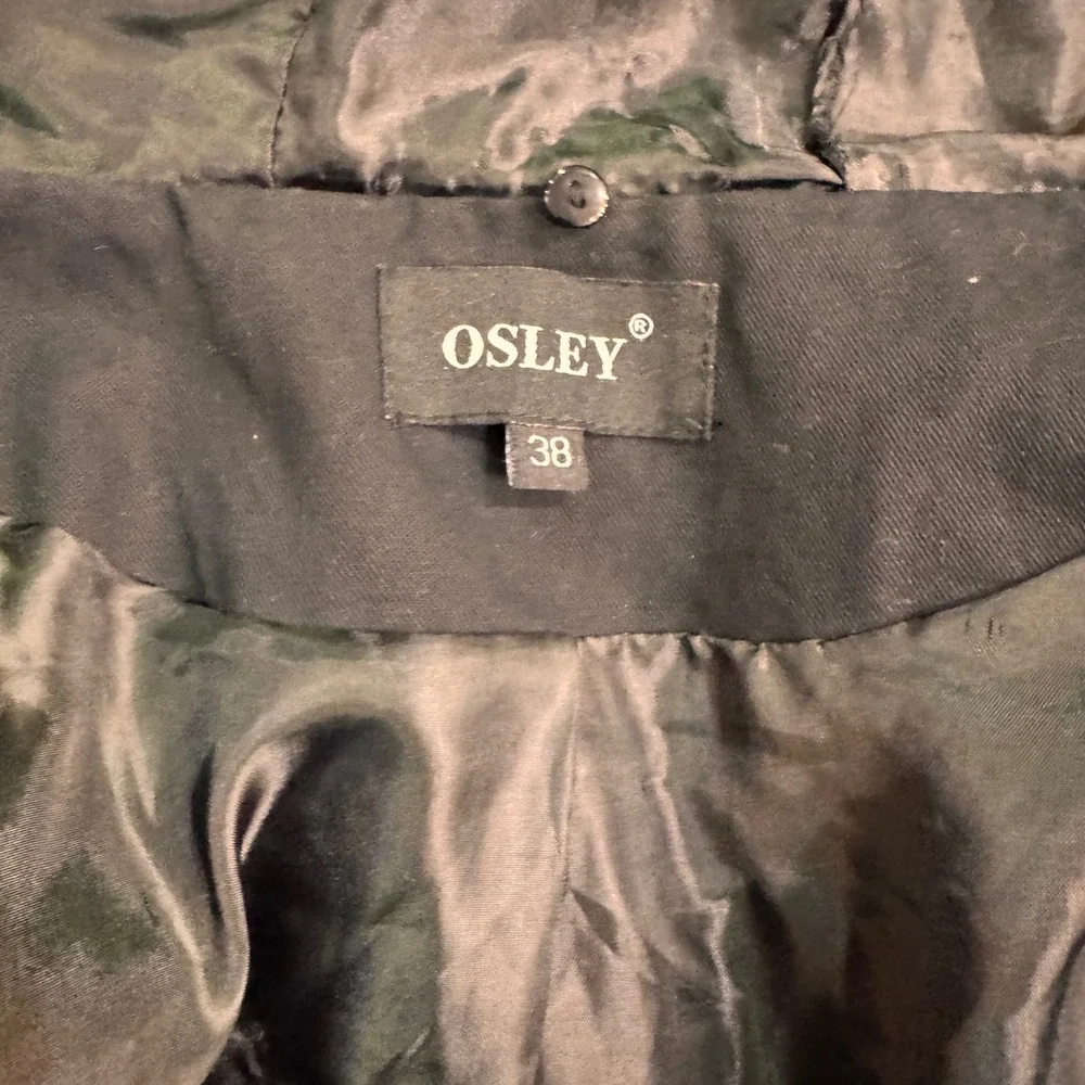 OSLEY Adjustable Black Cotton Blend Jacket w/ Rainbow Faux Fur Hood‎ Size 38